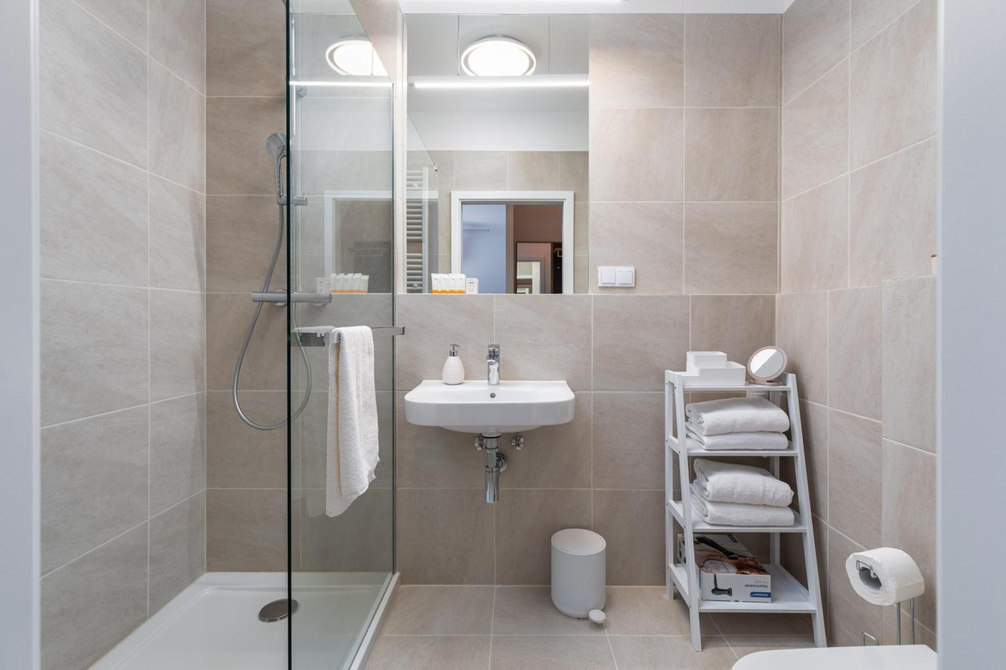 Stela Water Side Apartment - Swimming Pool & Sauna By Renters Prestige Dziwnów Exteriör bild